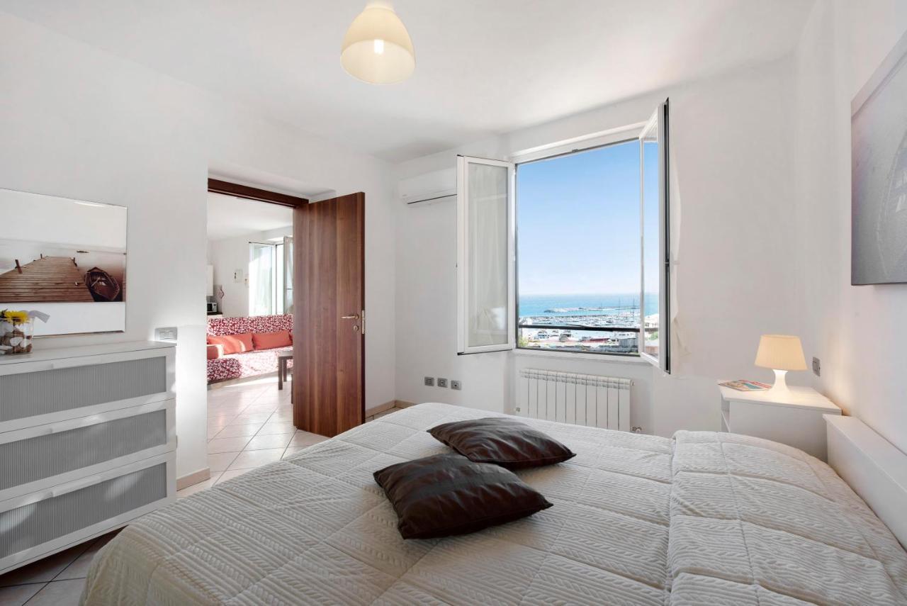 ואראצה Trilocale In Villa Vista Mare Apt 3 מראה חיצוני תמונה